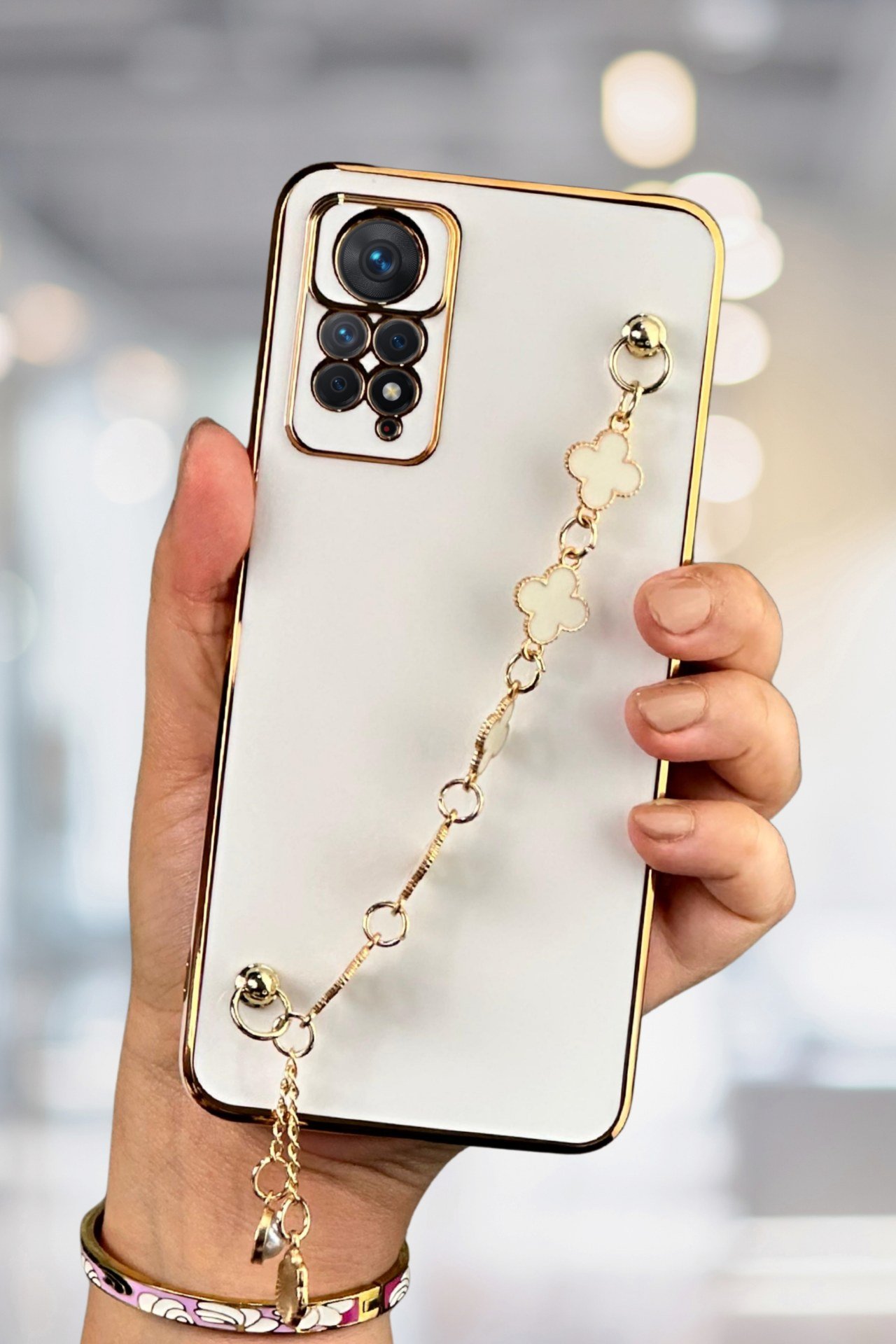 Redmi Note 11 Pro Kılıf Lüks Yonca Zincir Askılı Gold Çerçeveli Elçek Kadın Telefon Kapak